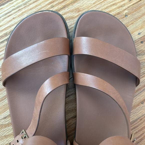 Ugg Solivan Strap Sandal - Picture 8 of 11